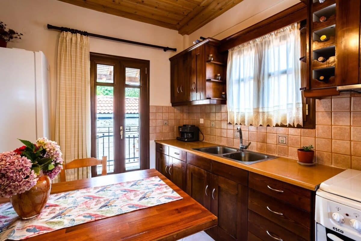 Stemnitsa Stone Residence - Comfy Mountain Getaway Eksteriør billede